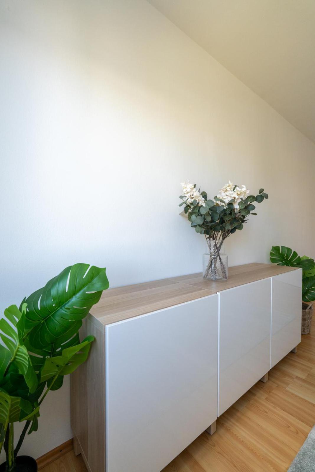 Two Bedrooms - 85 Squaremeters - 4 Min To U6 Dresdner Str Apartment Wien